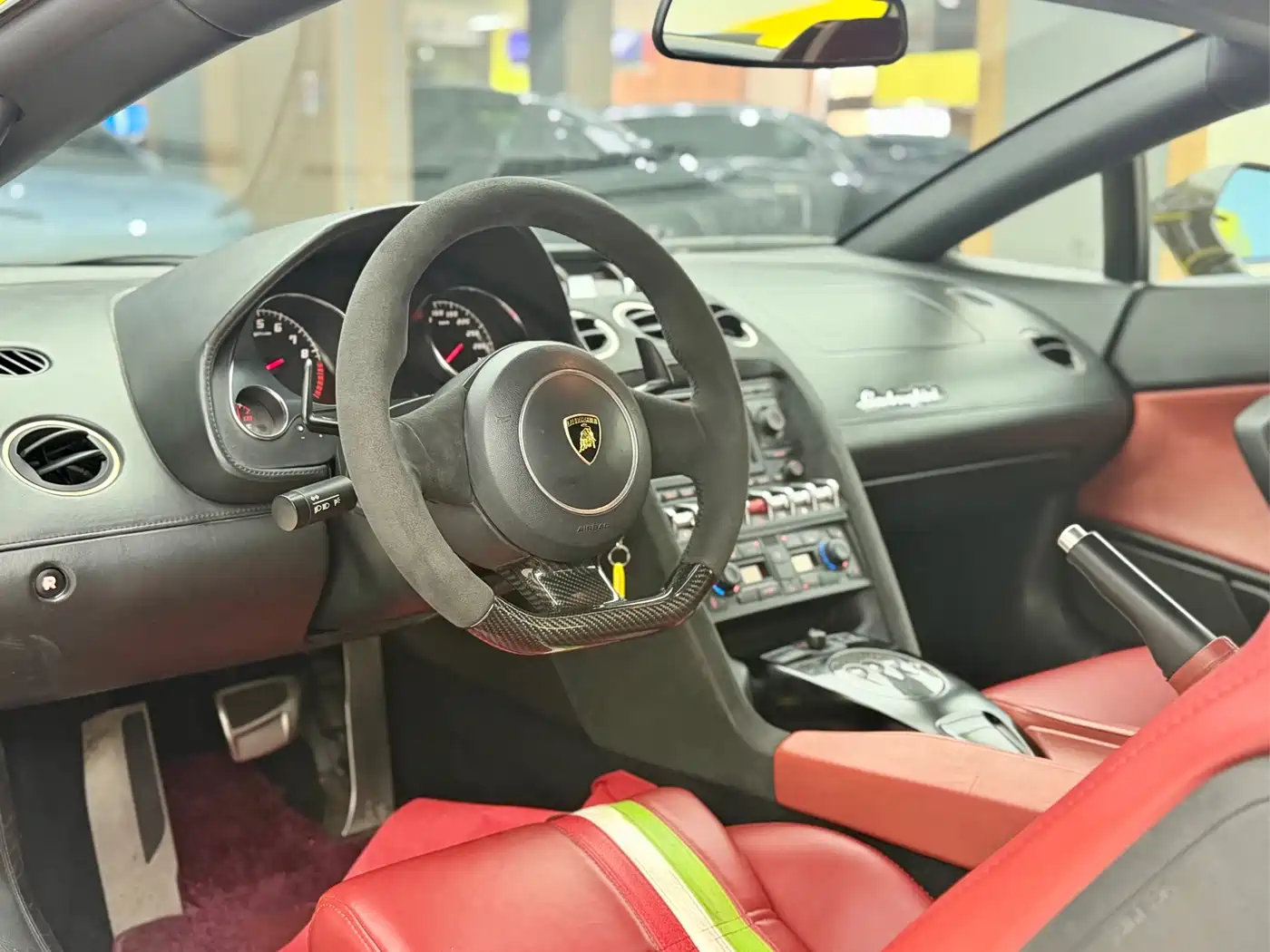 Lamborghini Gallardo 2012 LP 560-4 Gold Edition фото 13