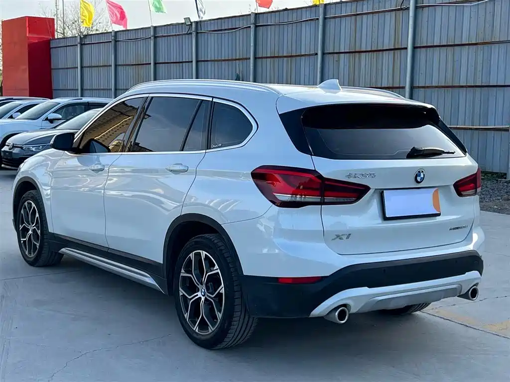 BMW X1 2022 sDrive20Li Fashion фото 9