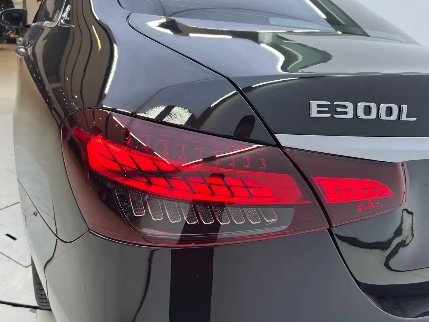 Mercedes-Benz E-Class 2023 Facelift E 300 L Luxury фото 8