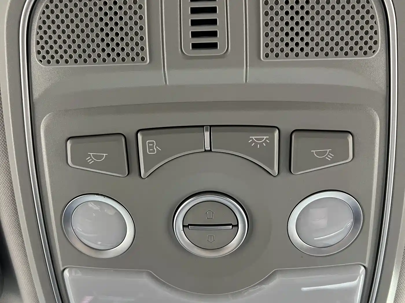 Haval M6 2021 PLUS 1.5T DCT Luxury Smart Connect фото 12
