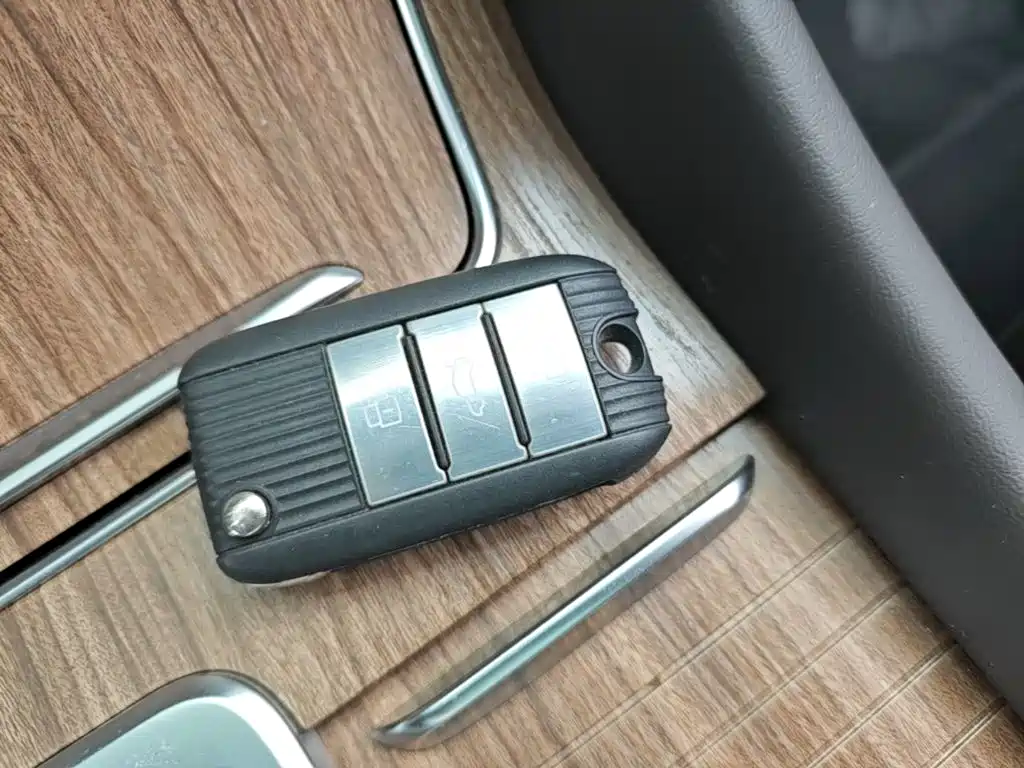 Roewe RX8 2018 2018 30T Internet-connected 2WD Ultimate Edition