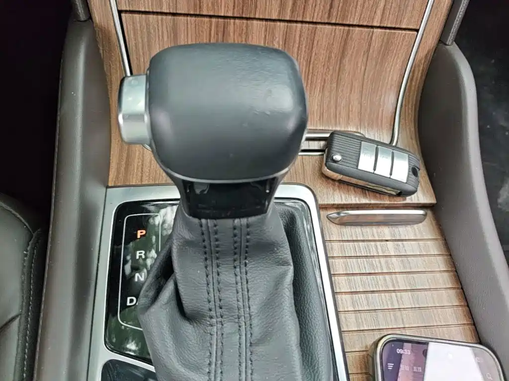 Roewe RX8 2018 2018 30T Internet-connected 2WD Ultimate Edition
