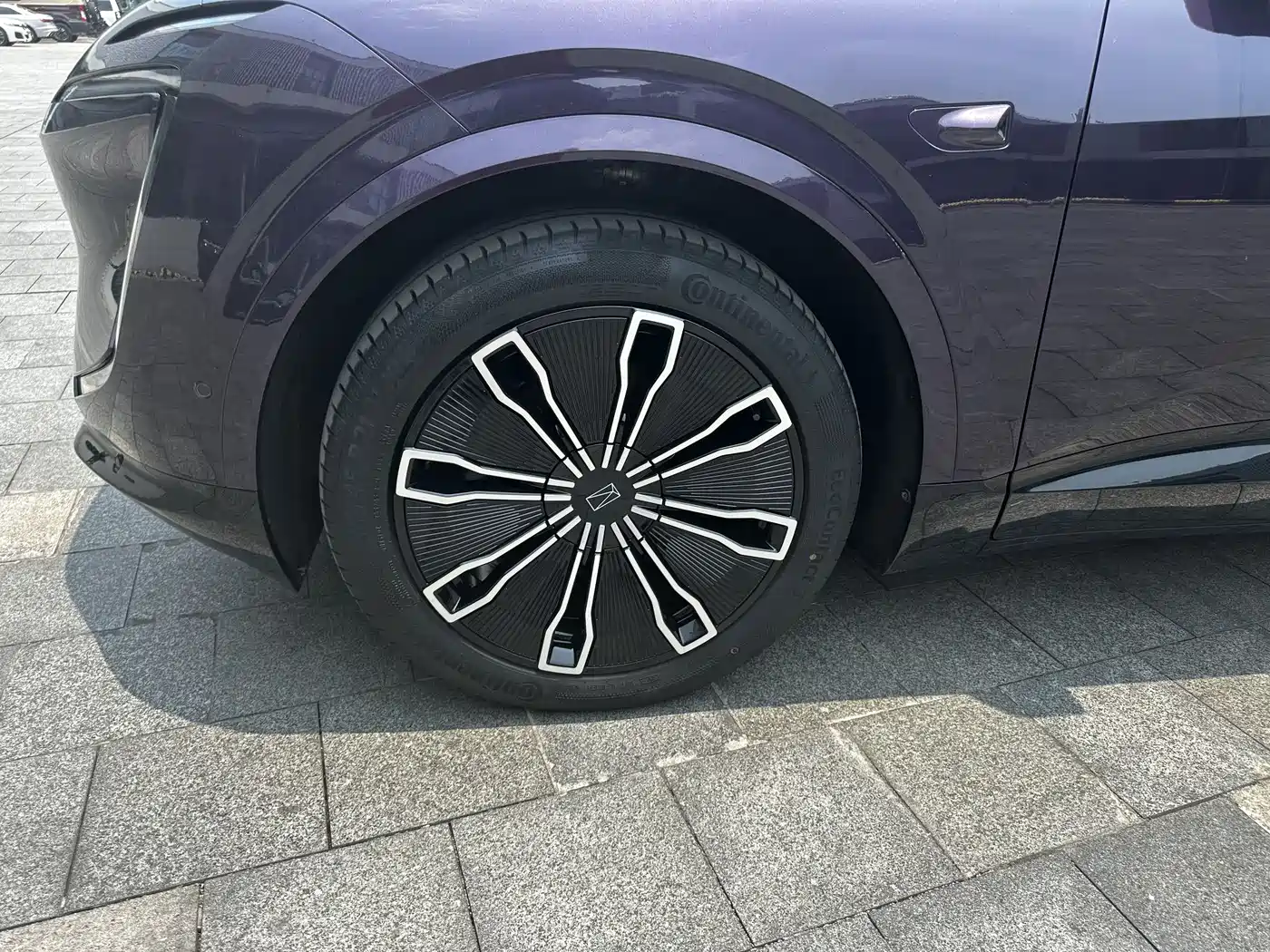 Avatr 07 2024 Ultra Extended Range 4WD фото 4
