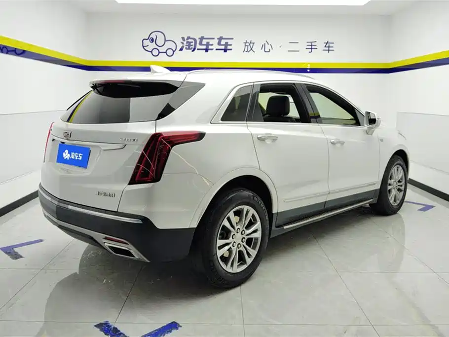 Cadillac XT5 2022 2.0T 2WD Luxury фото 3