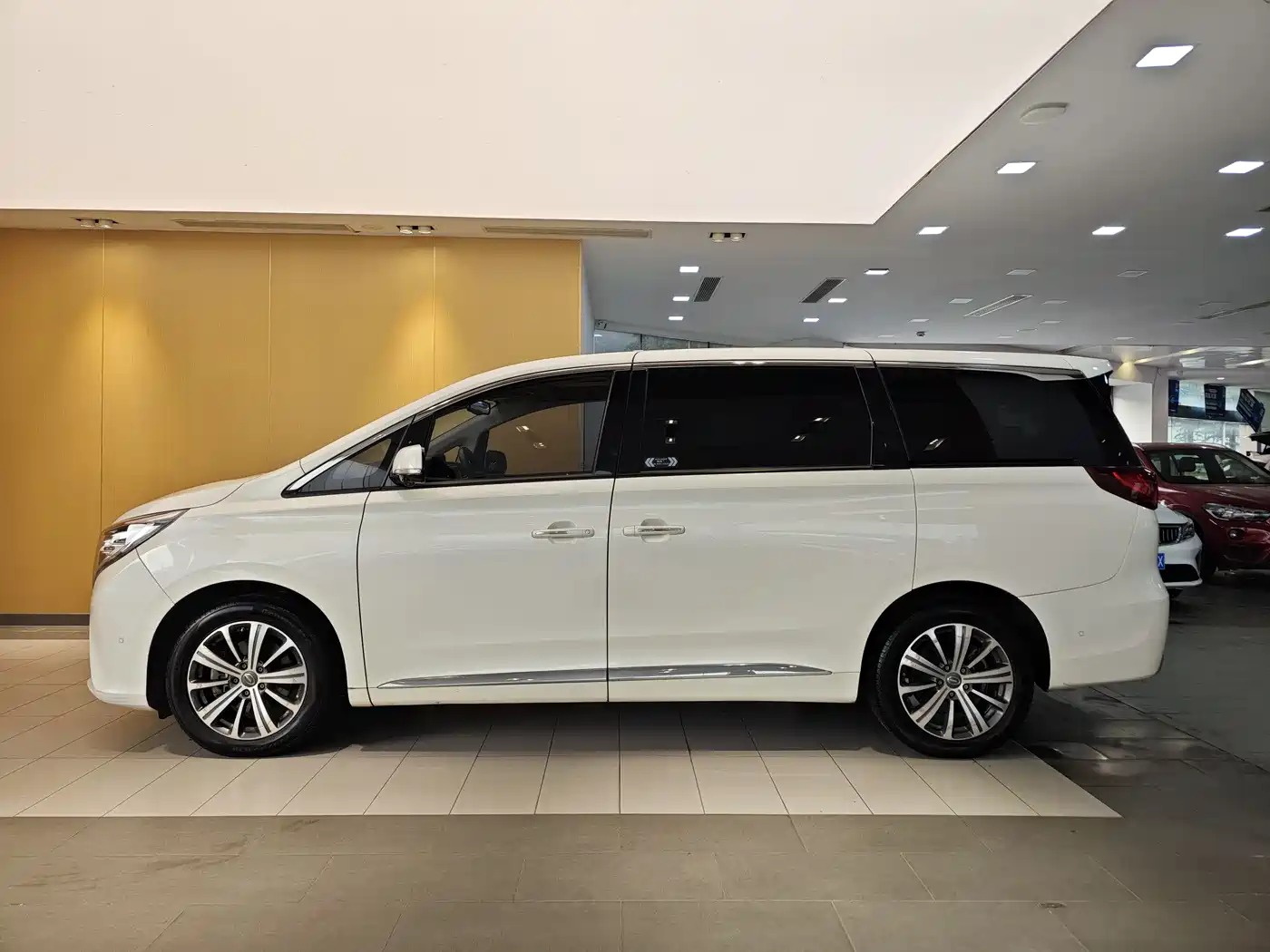 GAC Trumpchi Trumpchi M8 2018 320T Flagship Edition фото 7