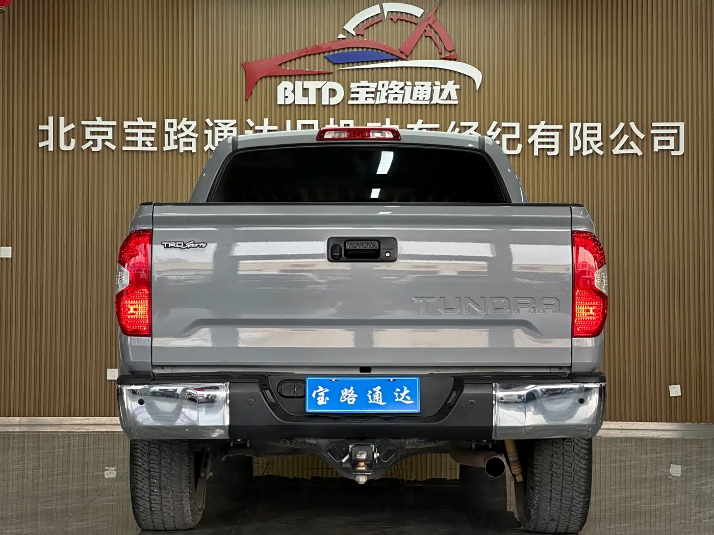 Toyota Tundra фото 4