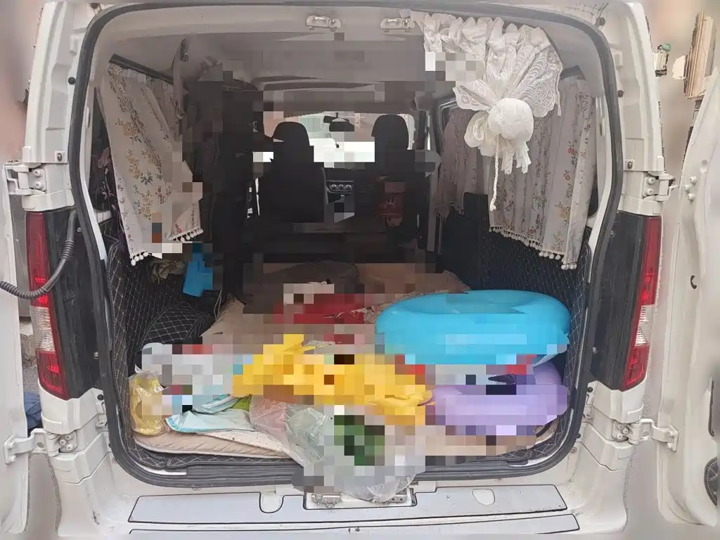 Changan Kaicheng Changan Ruixing EM60 2025 2025 Passenger Version Comfort 6-Seater 300km with Opposing Doors