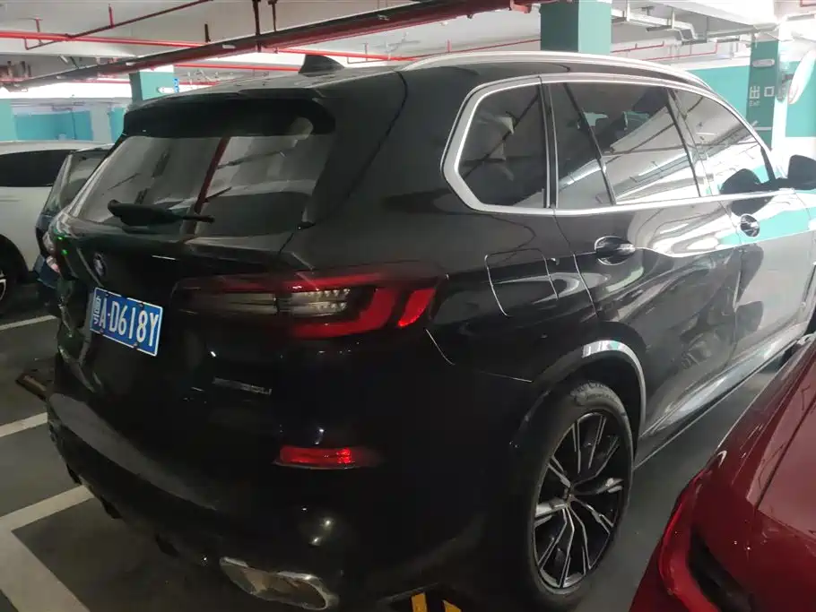BMW X5 2022 xDrive 30Li Premium M Sport Package фото 3
