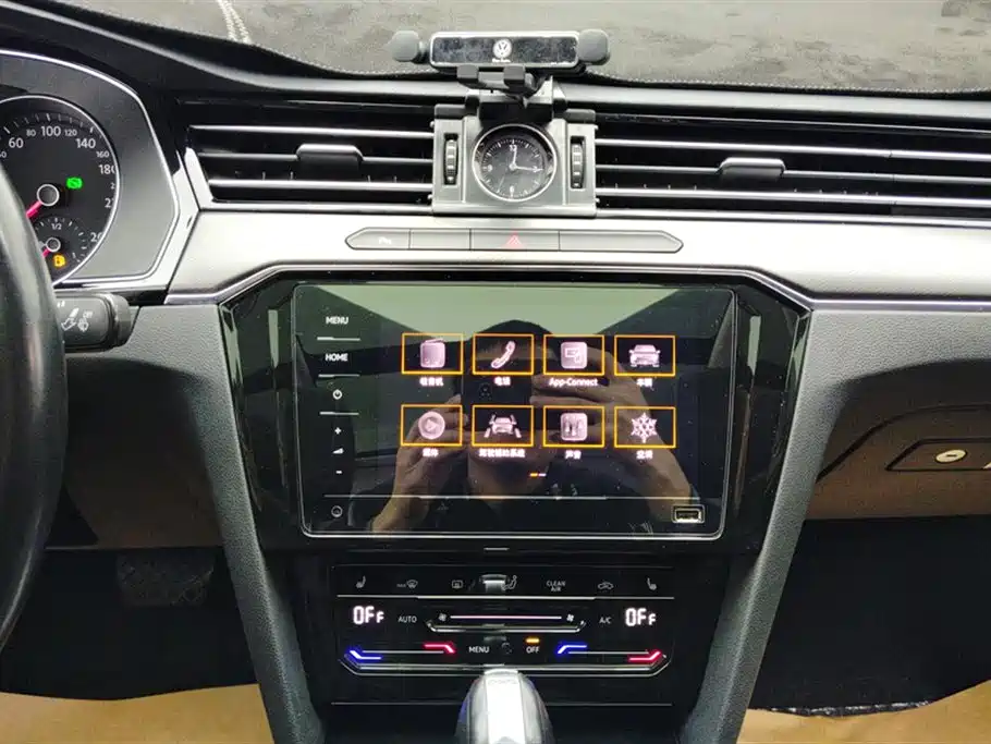 Volkswagen Magotan 2020 330TSI DSG Leading фото 12