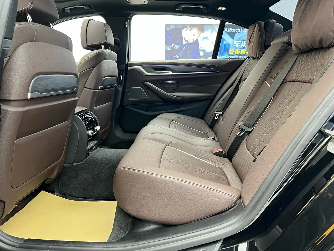 BMW 5 Series 2022 530Li Exclusive M Sport Package фото 29