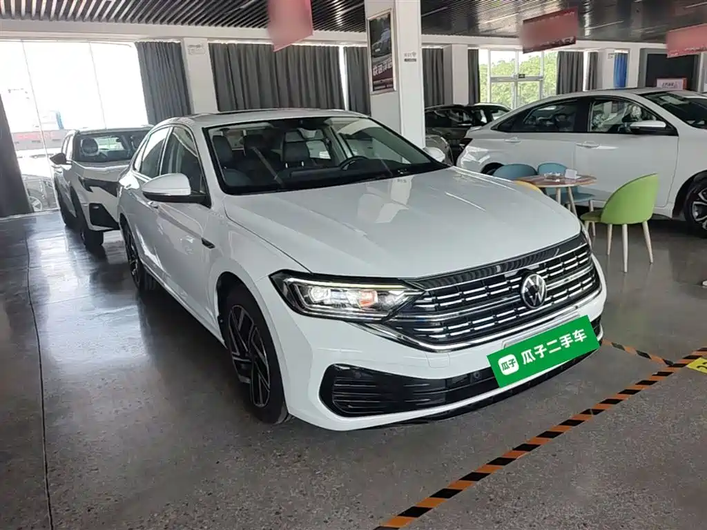 Volkswagen Sagitar 2023 300TSI DSG Surpassing Edition фото 4