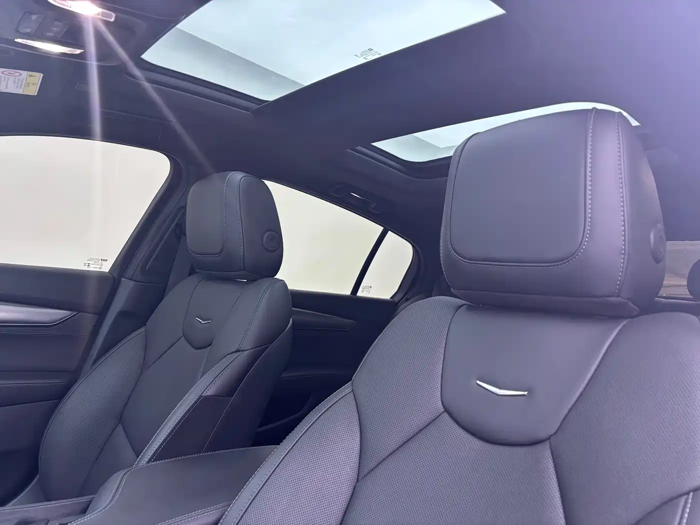 Cadillac CT5 2024 28T Luxury Model Pro фото 16