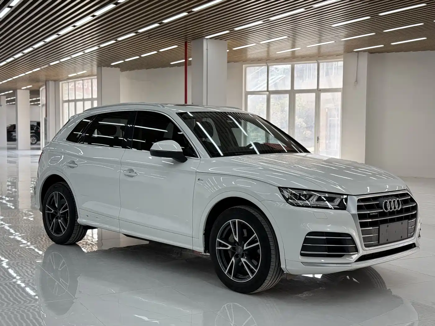 Audi Q5L 2020 40 TFSI Prestige Progressive фото 3