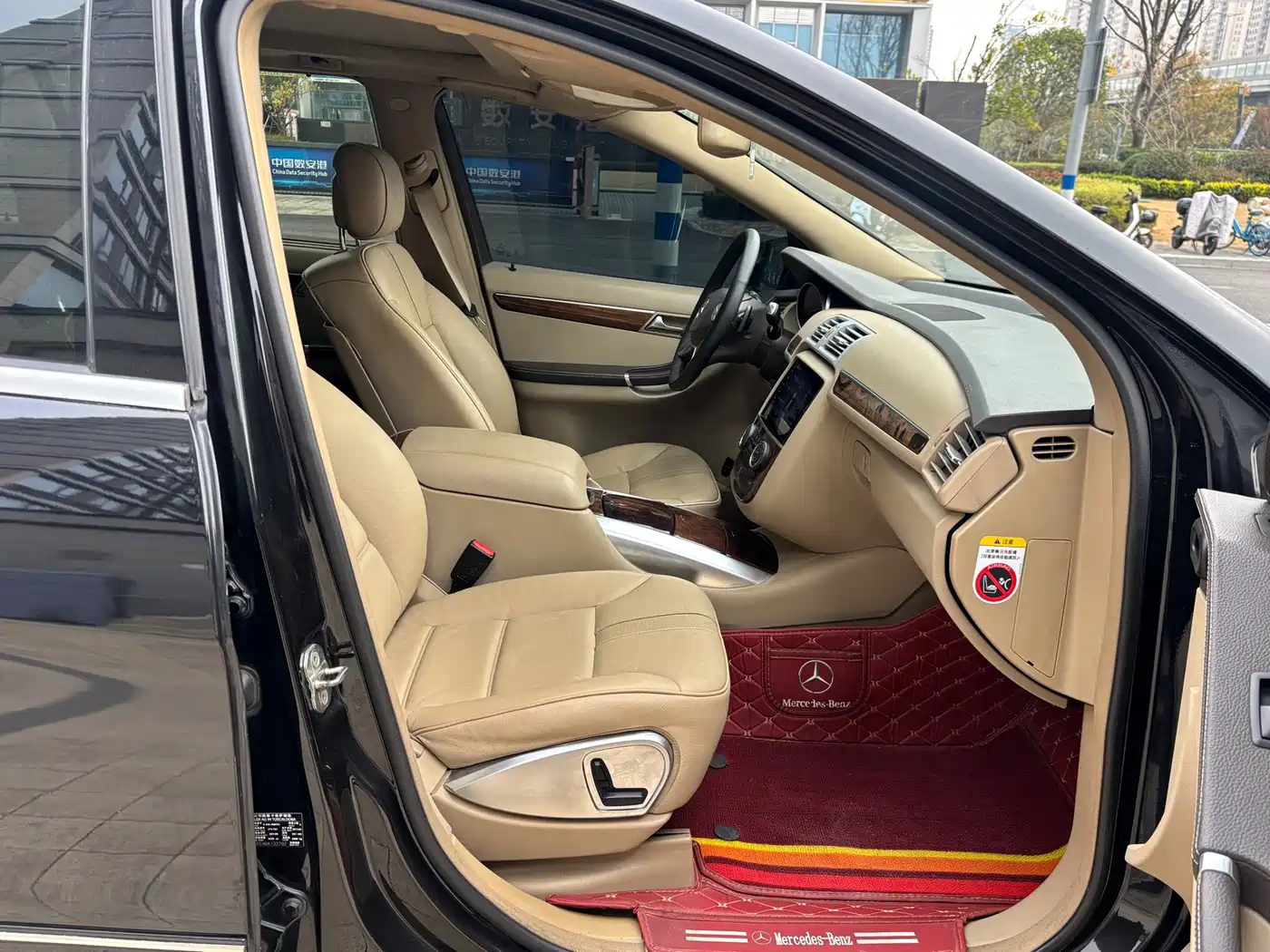 Mercedes-Benz R-Class 2011 R 350 L 4MATIC фото 27
