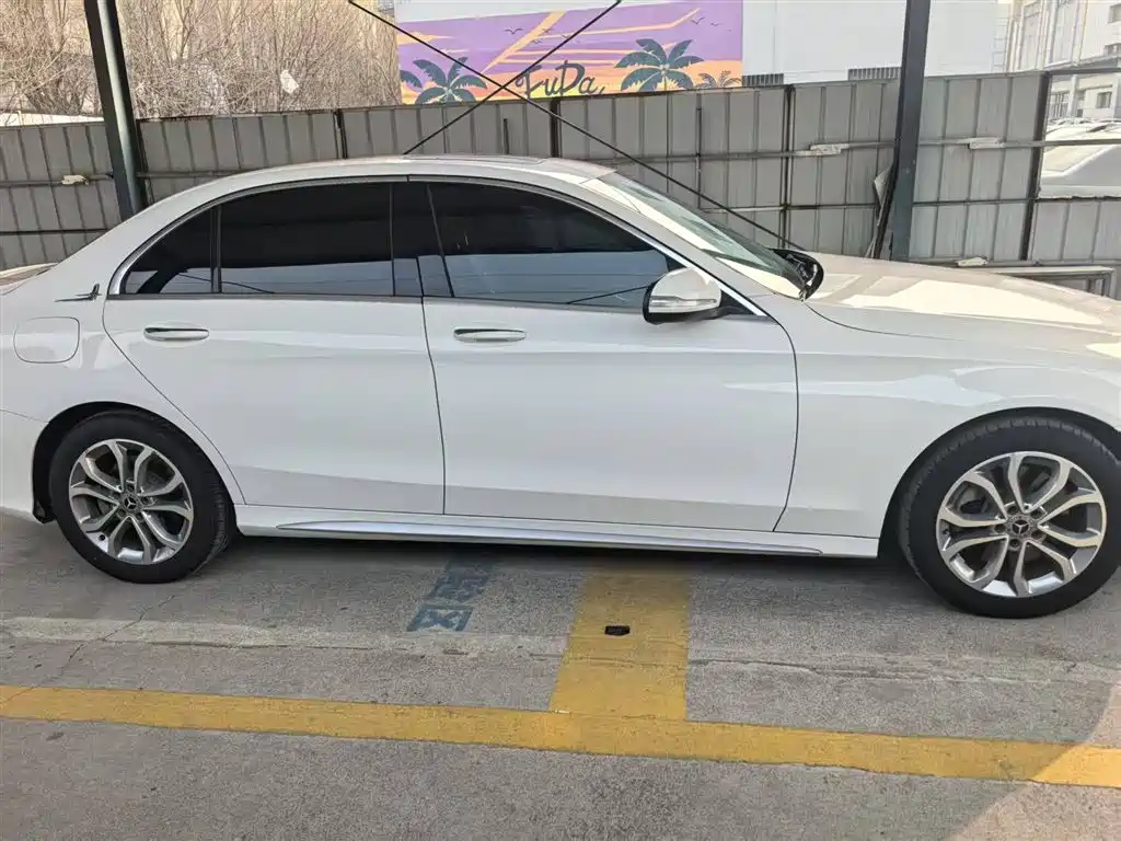 Mercedes-Benz C-Class 2018 C 180 L Fashion Sport Edition фото 15