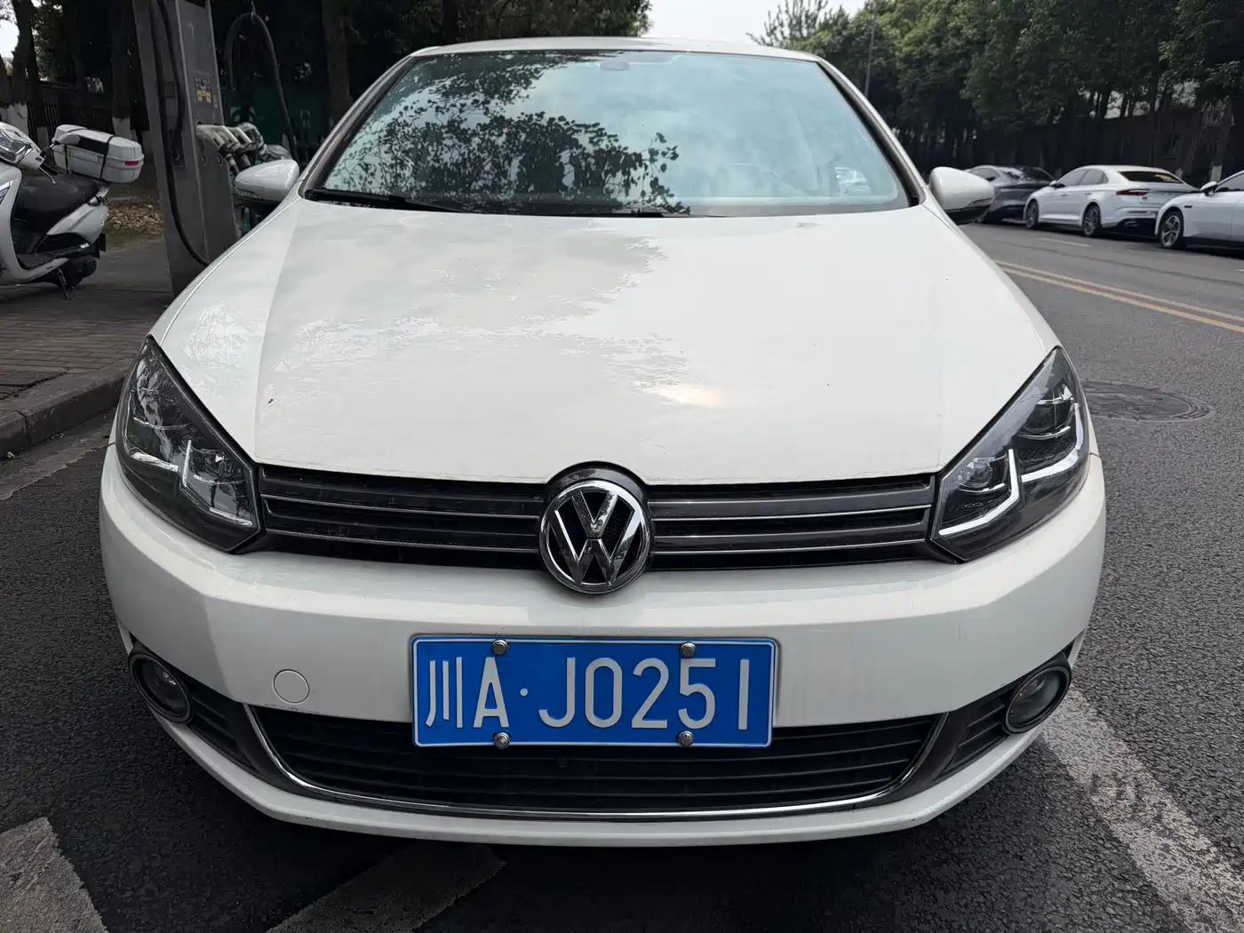 Volkswagen Golf 2012 1.4TSI Automatic Luxury фото 2
