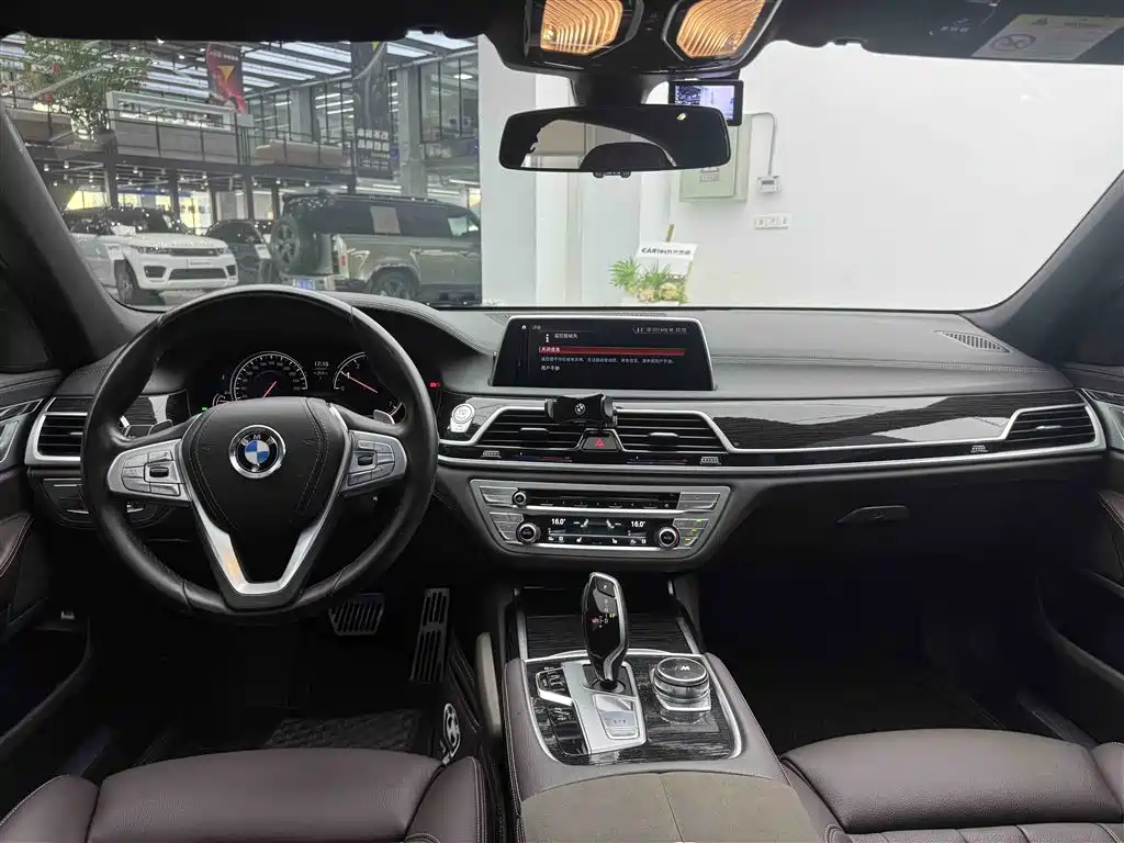 BMW 7 Series 2018 730Li Leading Type M Sport Package фото 7