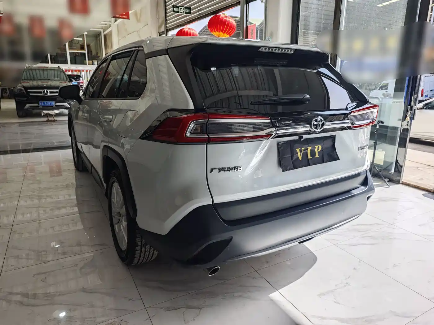 Toyota Wildlander 2023 2.0L CVT FWD LE фото 4