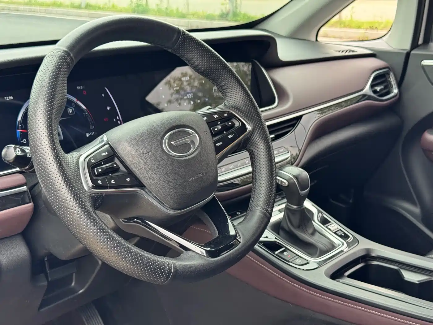 GAC Trumpchi Trumpchi M6 2021 270T DCT Luxury Edition (7-Seater) фото 9