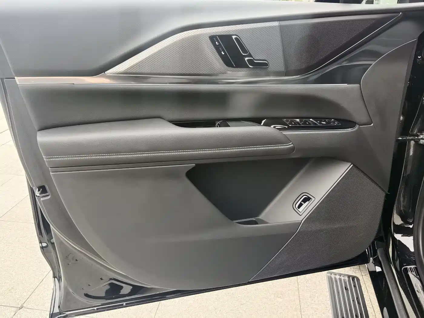 Cadillac XT5 2025 2.0T Luxury фото 14