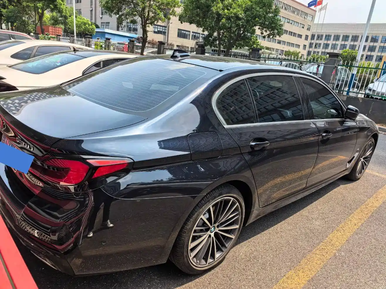 BMW 5 Series 2023 Facelift 530Li Leading M Sport Package фото 4