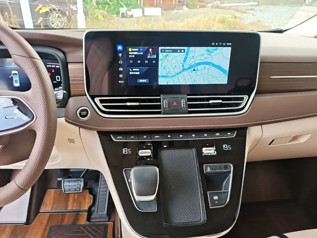 Besturn M9 2024 2023 2.0T Exclusive