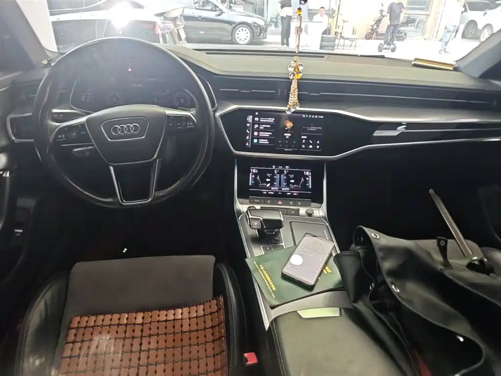 Audi A6L 2021 45 TFSI Exclusive Sport фото 16