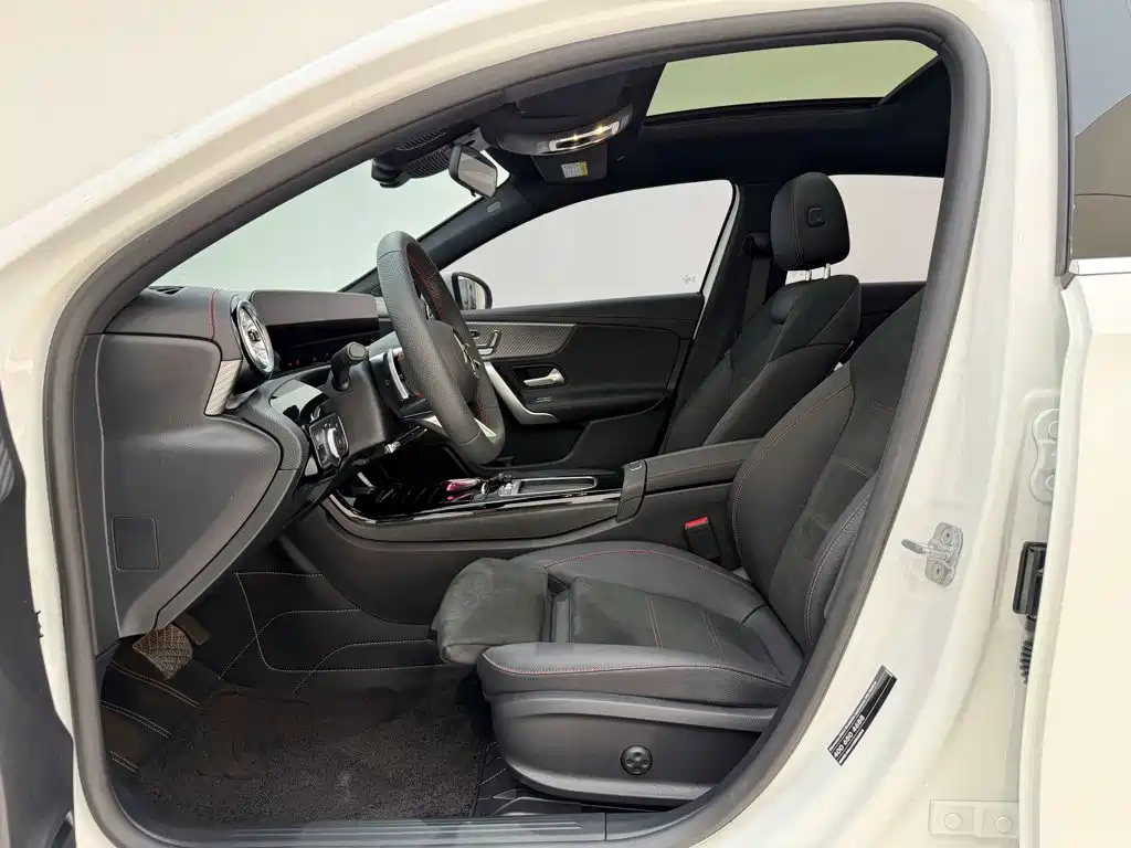 Mercedes-Benz A-Class 2026 2025 A 200 L Fashion Edition
