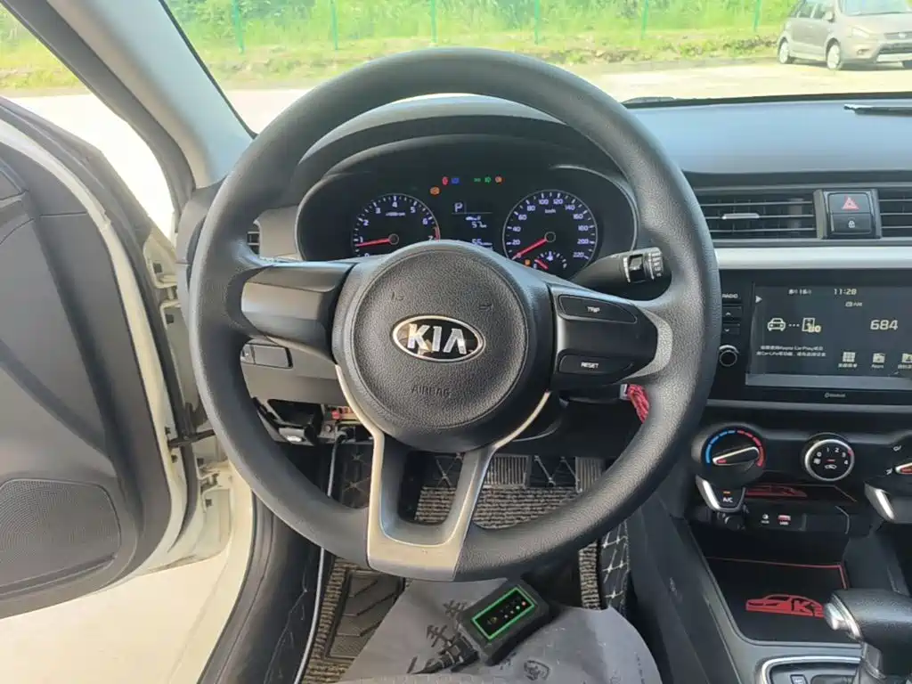 Kia K2 2018 2017 Sedan 1.4L AT GLS