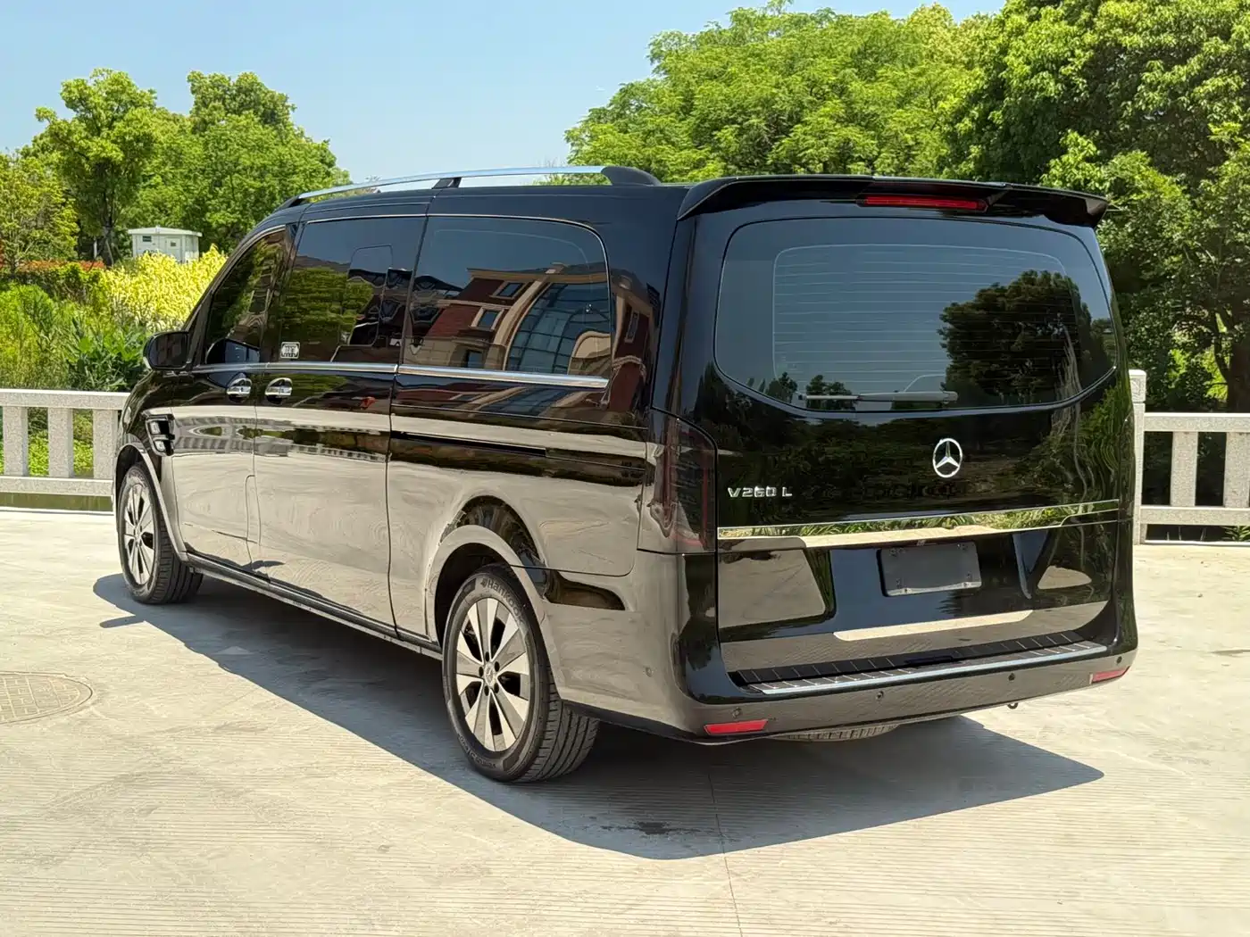 Mercedes-Benz Vito 2023 2.0T Business 7-Seater фото 4