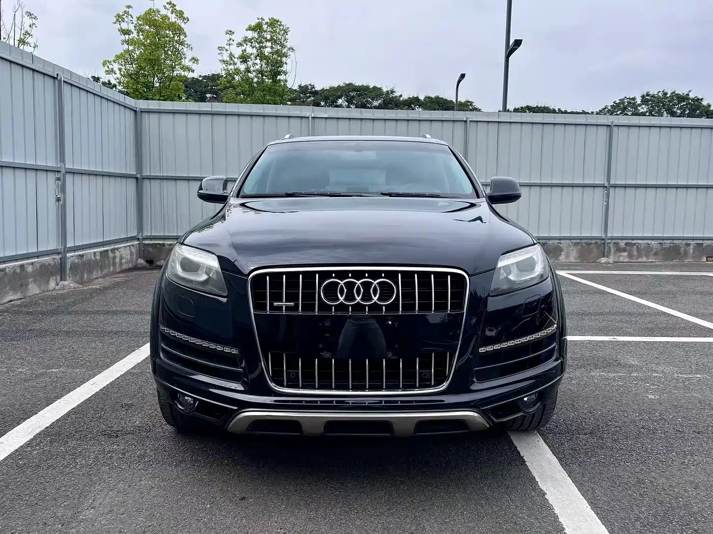 Photo 2 - Audi Q7