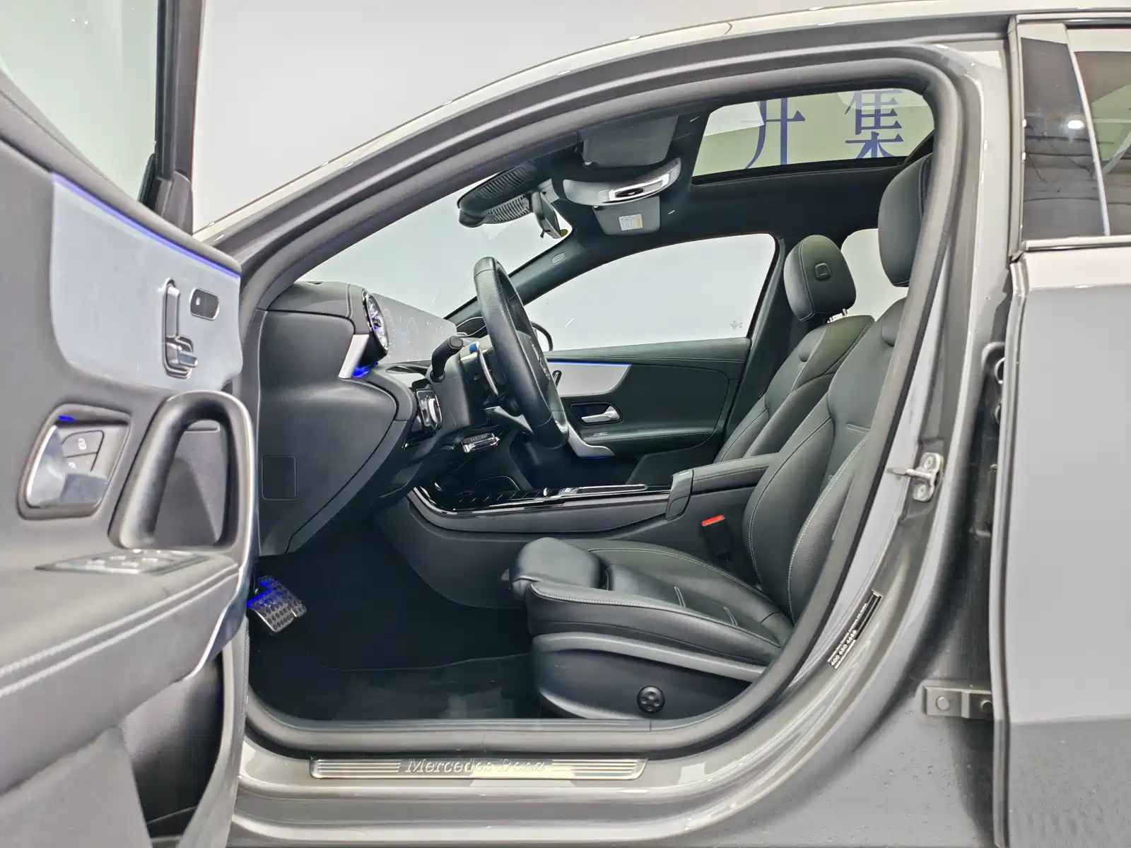 Photo 11 - Mercedes-Benz A-Class AMG