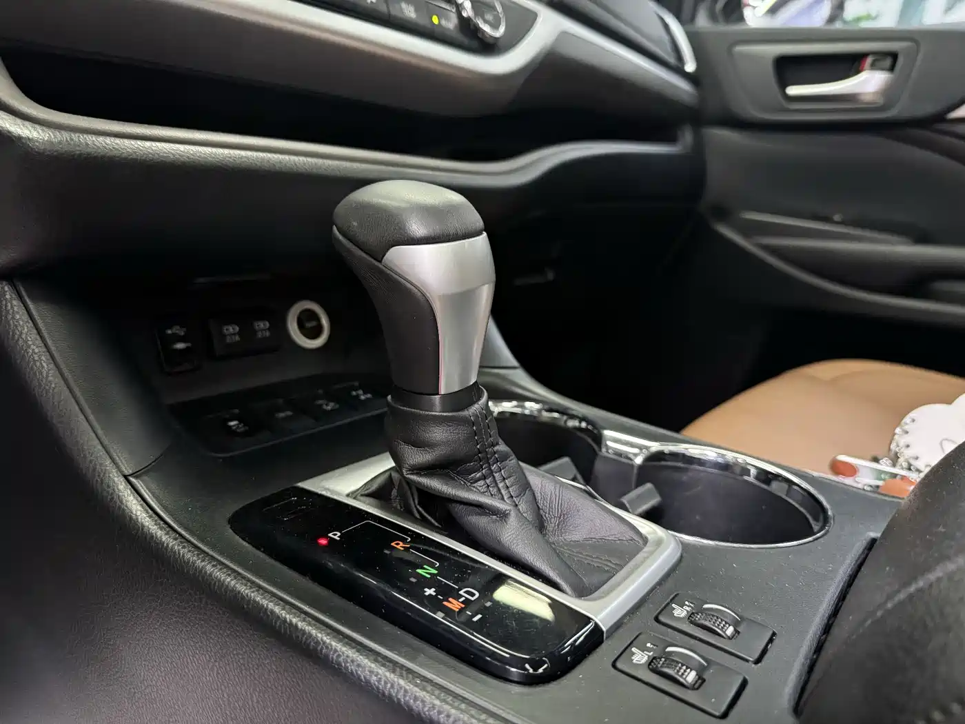 Toyota Highlander 2018 Model 2.0T 4WD Knight Edition 7-Seater China VI фото 11