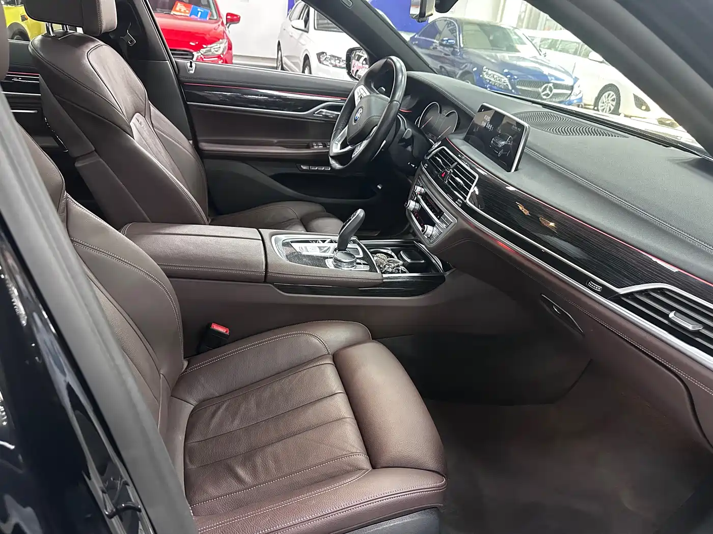 BMW 7 Series 2018 730Li Leading Type M Sport Package фото 6