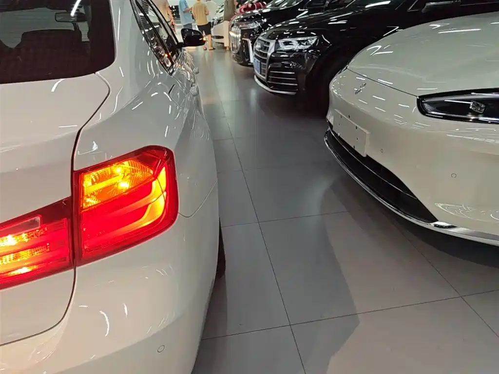 BMW 3 Series 2015 328i M Sport фото 8