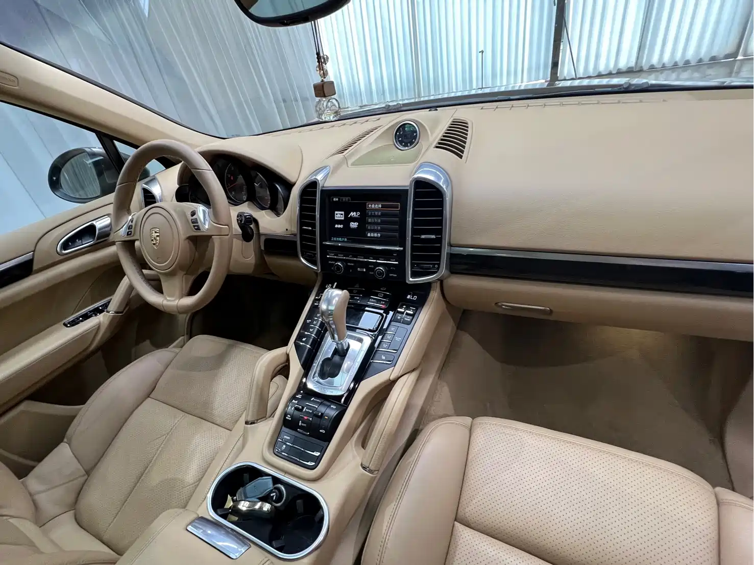 Фото 21 - Porsche Cayenne