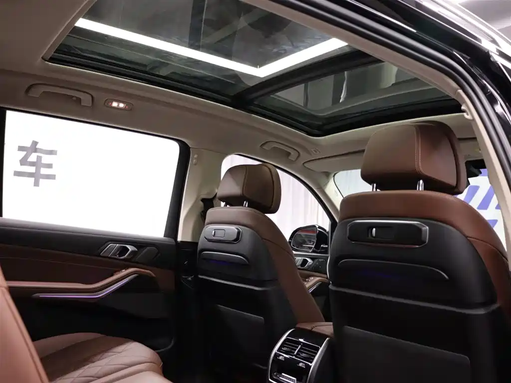 BMW X7 2023 xDrive40i Leading Luxury Package фото 25