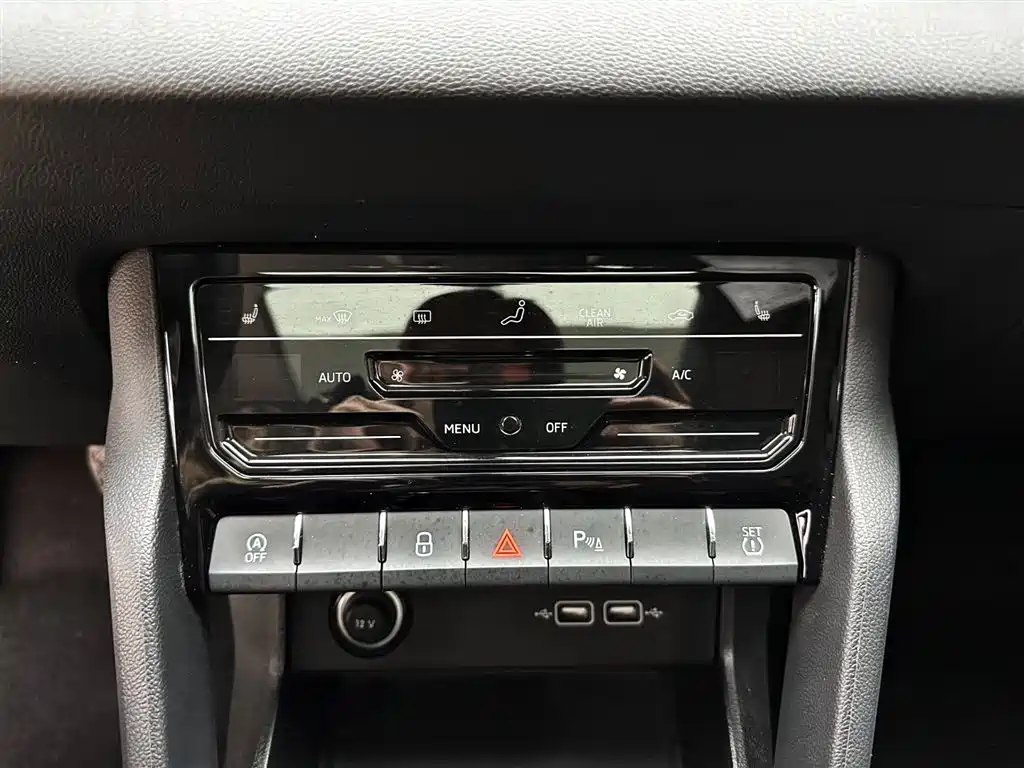 Škoda Karoq 2022 TSI280 Premium Edition фото 20