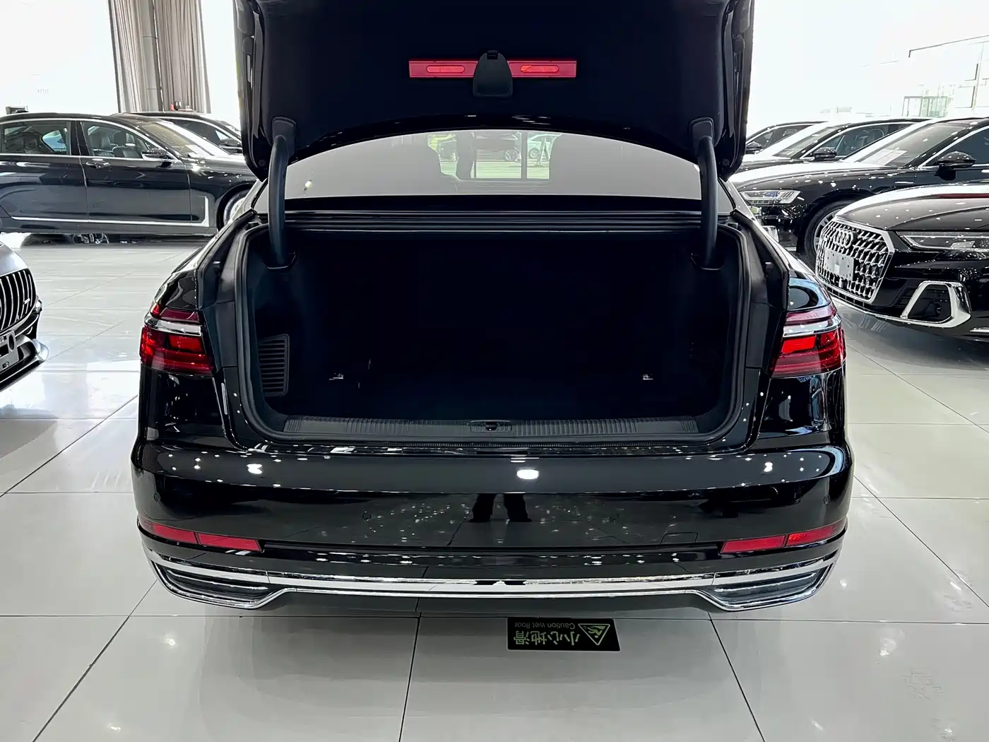 Audi A8 2021 A8L 60 TFSI quattro Premium фото 30