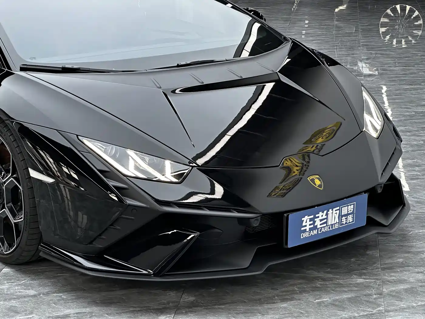 LAMBORGHINI HURACÁN