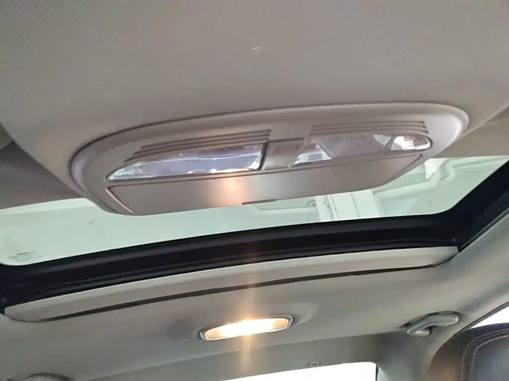 Geely Emgrand 2015 2015 Sedan 1.5L CVT Upward Edition
