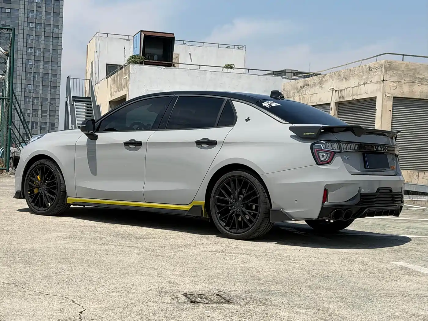 Lynk & Co 03 2020 03+ 2.0TD Auto Performance Package Edition фото 4