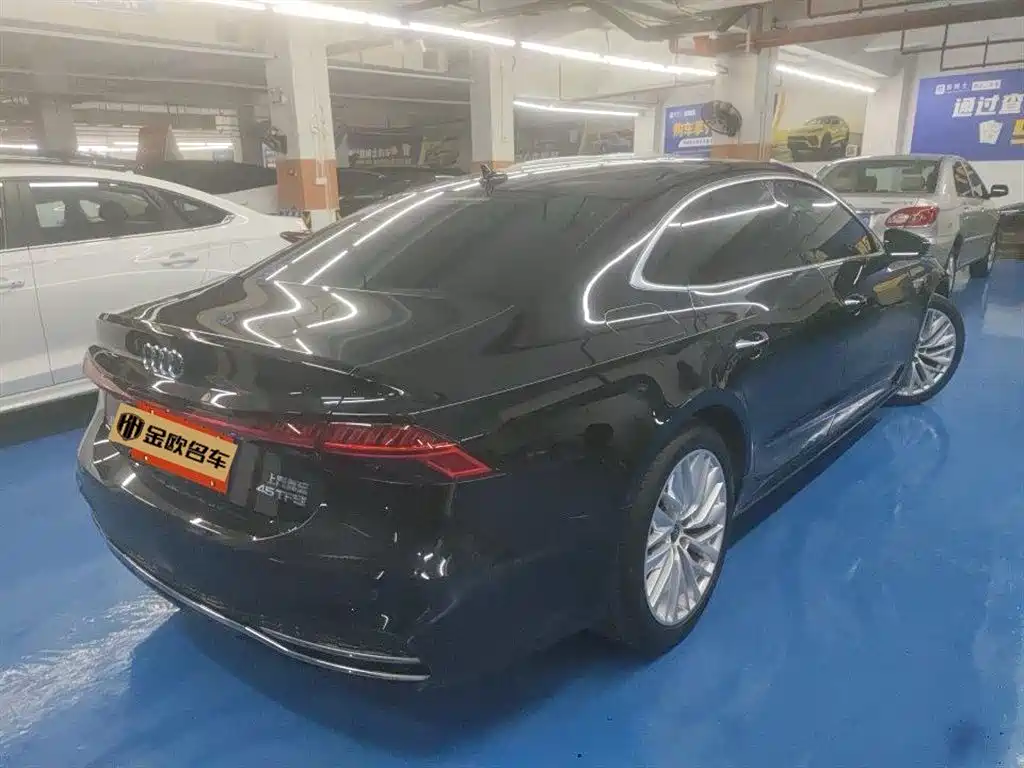 AUDI A7L