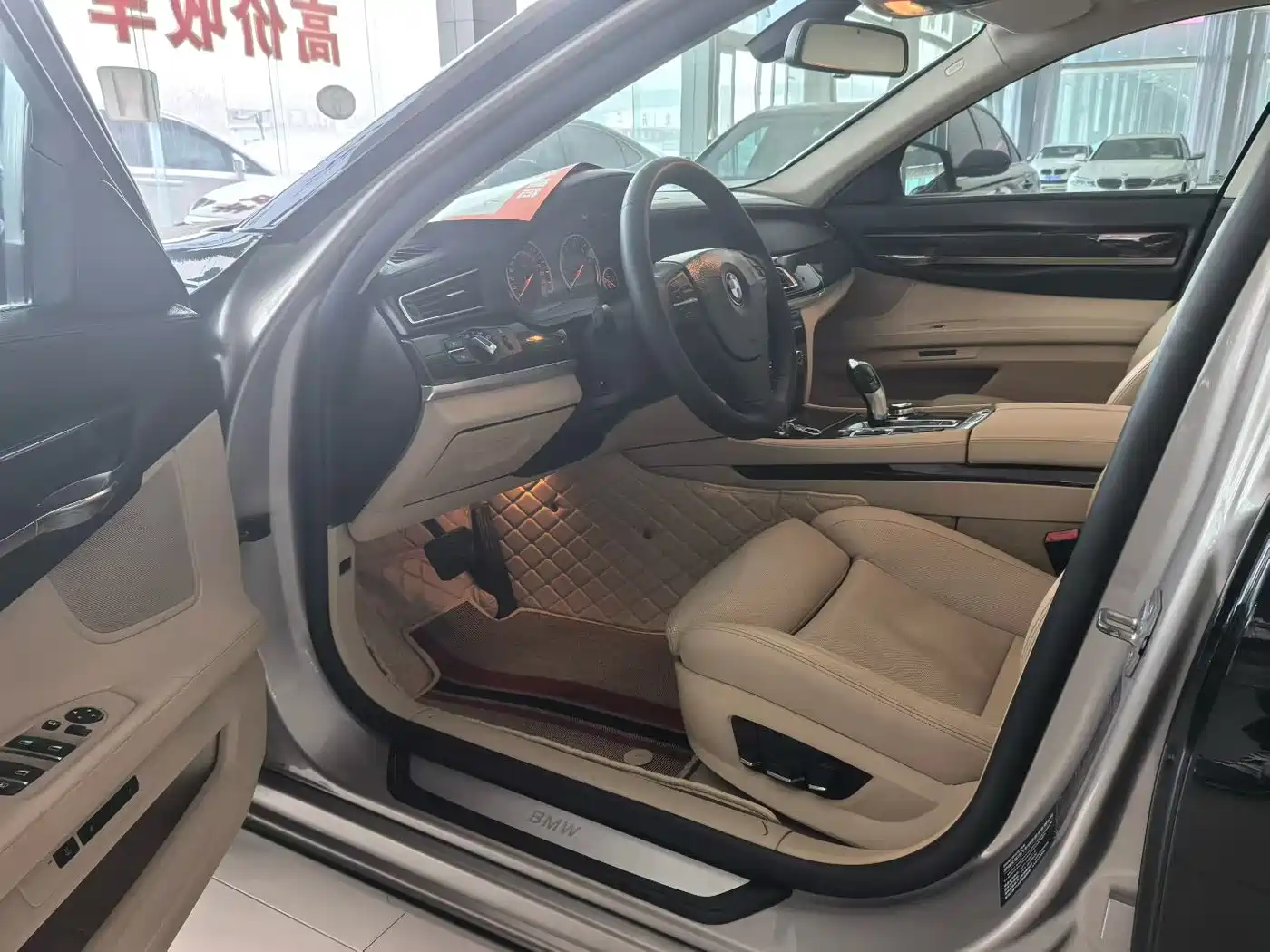 BMW 7 Series 2011 730Li Elegance фото 4