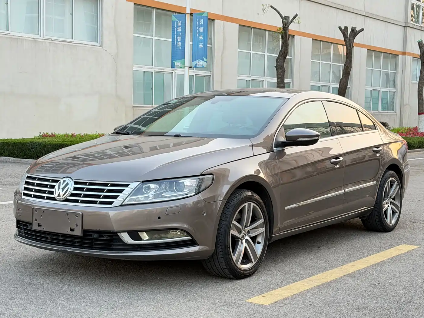 Volkswagen FAW-Volkswagen CC 2013 1.8TSI Luxury фото 3