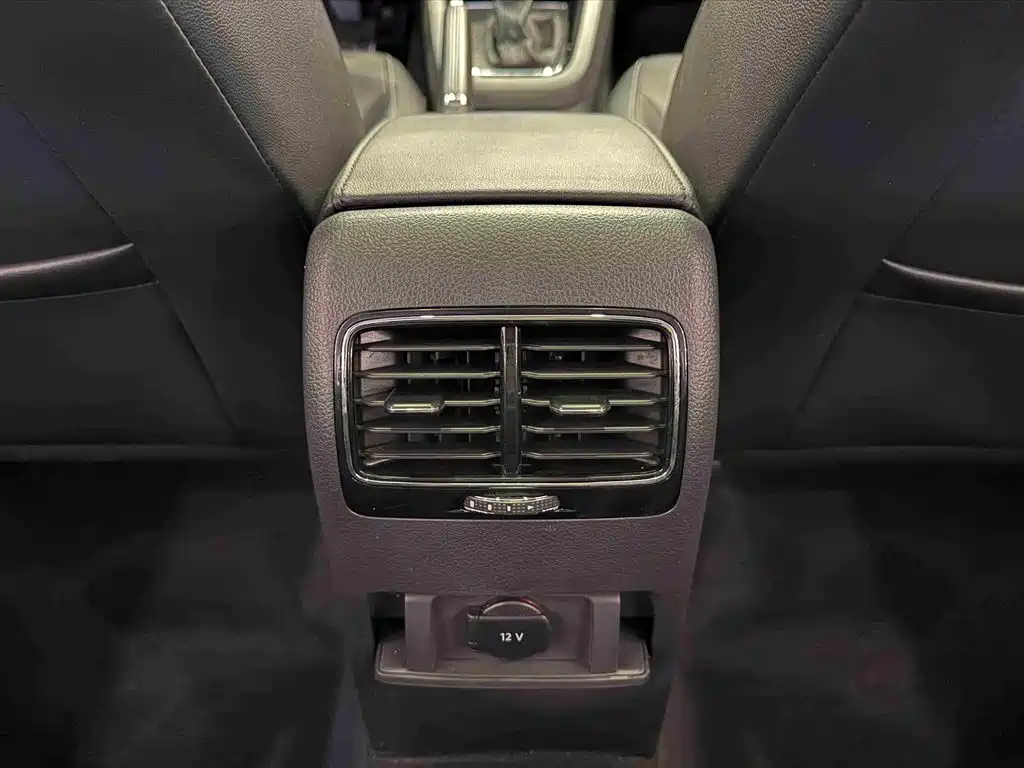Volkswagen Sagitar 2015 230TSI Automatic Comfort фото 23