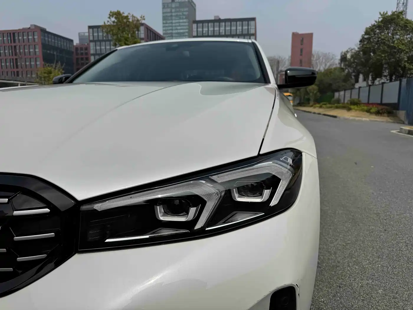 BMW 3 Series 2023 325Li M Sport Black Night Package фото 22