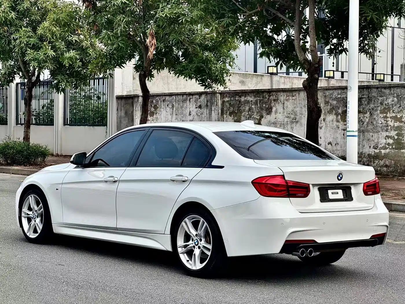 BMW 3 Series 2017 320Li M Sport фото 7