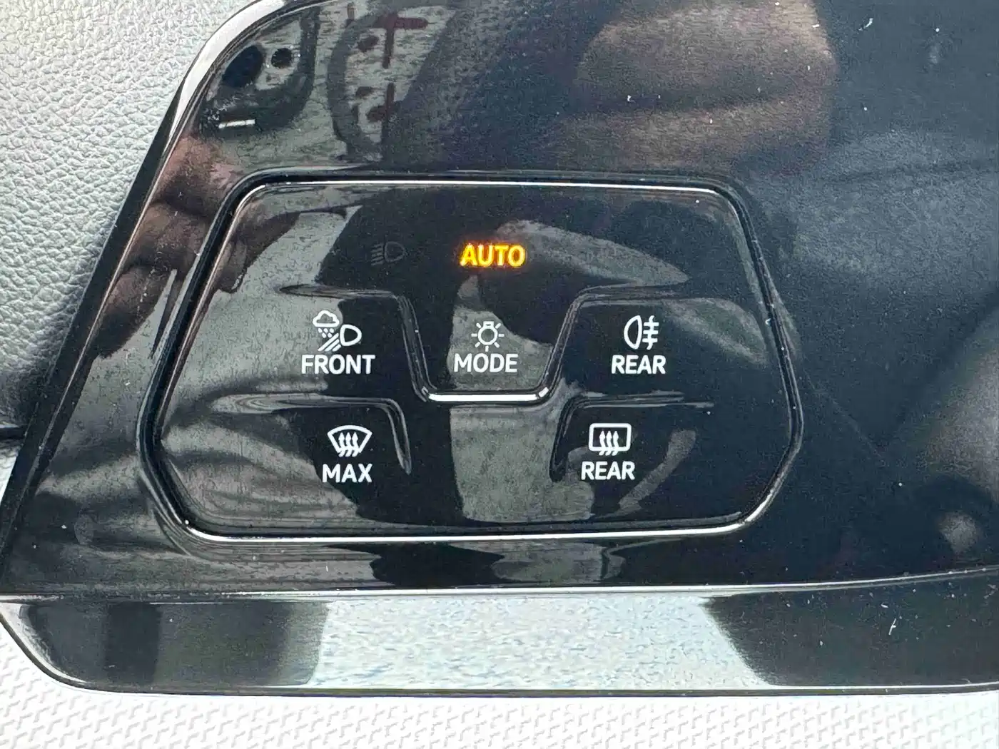 Volkswagen Golf 2023 Facelift 280TSI DSG Pro фото 11