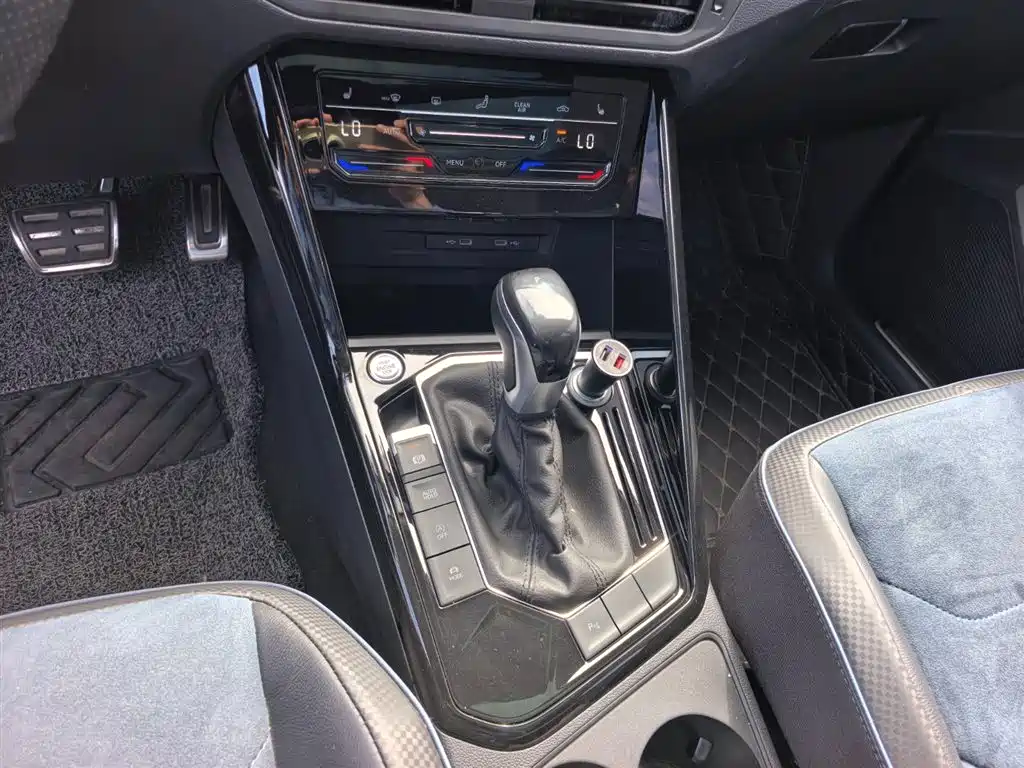 Volkswagen Tayron X 2020 330TSI 2WD Flagship Smart Edition фото 15